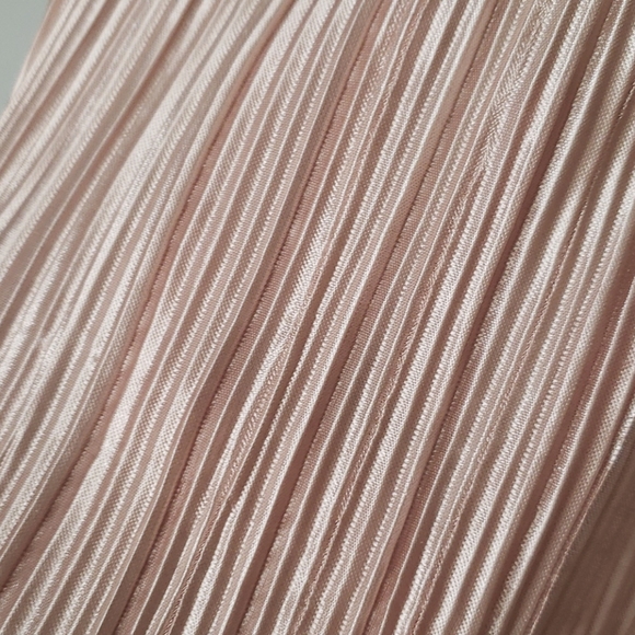 Pink blouse - Picture 2 of 4